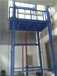 重庆超市导轨式升降平台